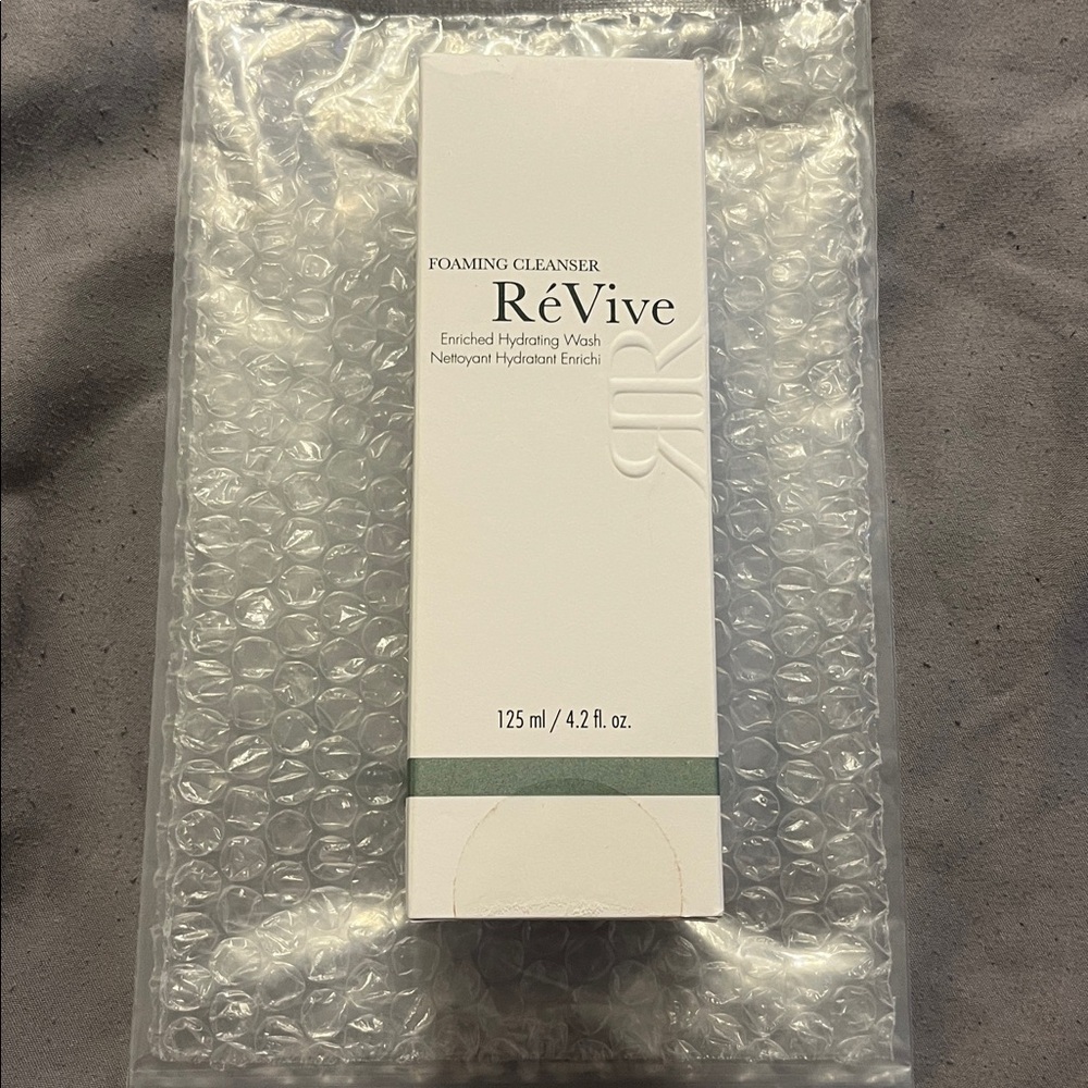 RéVive Foaming Cleanser